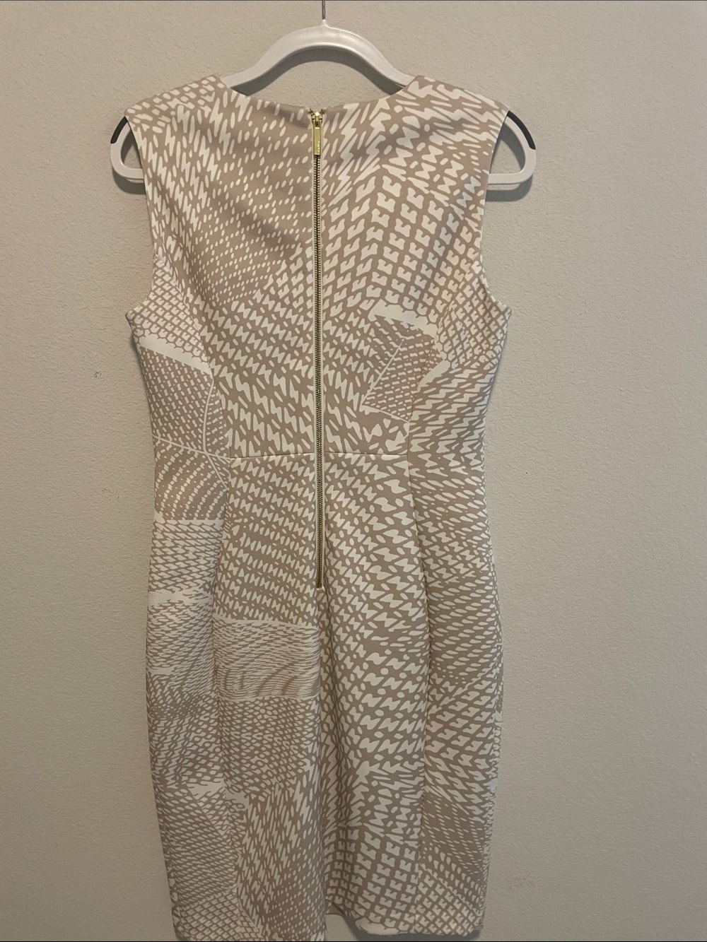 Calvin Klein Beige and White Sleeveless Midi Sheath Dress - Picture 3 of 7